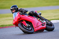 Eve Adv/Mid Group Red Bikes