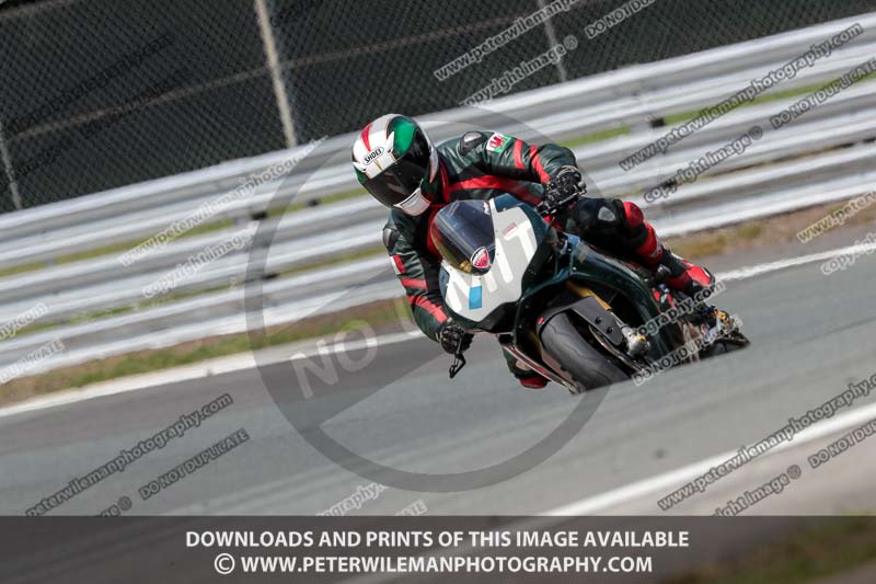 anglesey;brands hatch;cadwell park;croft;donington park;enduro digital images;event digital images;eventdigitalimages;mallory;no limits;oulton park;peter wileman photography;racing digital images;silverstone;snetterton;trackday digital images;trackday photos;vmcc banbury run;welsh 2 day enduro