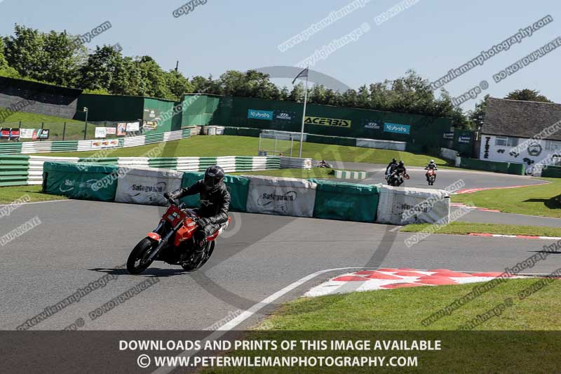 enduro digital images;event digital images;eventdigitalimages;mallory park;mallory park photographs;mallory park trackday;mallory park trackday photographs;no limits trackdays;peter wileman photography;racing digital images;trackday digital images;trackday photos