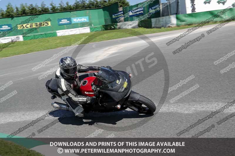 enduro digital images;event digital images;eventdigitalimages;mallory park;mallory park photographs;mallory park trackday;mallory park trackday photographs;no limits trackdays;peter wileman photography;racing digital images;trackday digital images;trackday photos