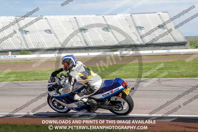 Rockingham no limits trackday;enduro digital images;event digital images;eventdigitalimages;no limits trackdays;peter wileman photography;racing digital images;rockingham raceway northamptonshire;rockingham trackday photographs;trackday digital images;trackday photos