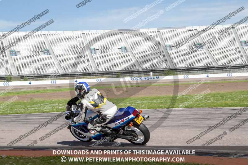Rockingham no limits trackday;enduro digital images;event digital images;eventdigitalimages;no limits trackdays;peter wileman photography;racing digital images;rockingham raceway northamptonshire;rockingham trackday photographs;trackday digital images;trackday photos