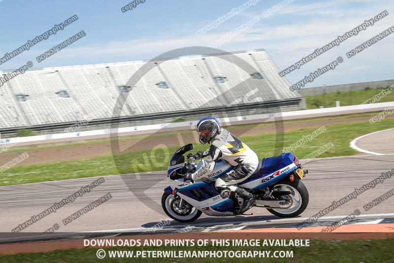 Rockingham no limits trackday;enduro digital images;event digital images;eventdigitalimages;no limits trackdays;peter wileman photography;racing digital images;rockingham raceway northamptonshire;rockingham trackday photographs;trackday digital images;trackday photos