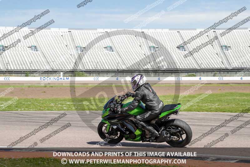 Rockingham no limits trackday;enduro digital images;event digital images;eventdigitalimages;no limits trackdays;peter wileman photography;racing digital images;rockingham raceway northamptonshire;rockingham trackday photographs;trackday digital images;trackday photos