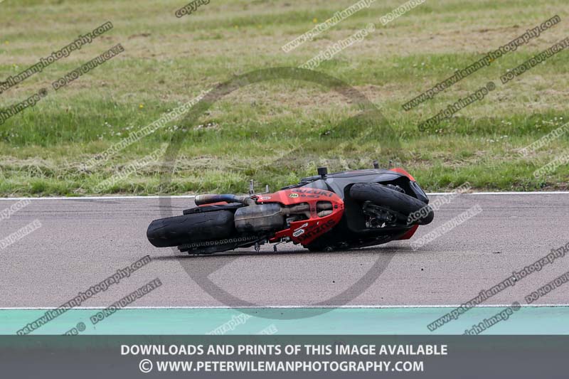 Rockingham no limits trackday;enduro digital images;event digital images;eventdigitalimages;no limits trackdays;peter wileman photography;racing digital images;rockingham raceway northamptonshire;rockingham trackday photographs;trackday digital images;trackday photos
