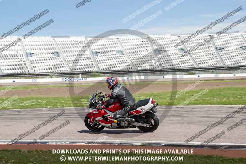Rockingham no limits trackday;enduro digital images;event digital images;eventdigitalimages;no limits trackdays;peter wileman photography;racing digital images;rockingham raceway northamptonshire;rockingham trackday photographs;trackday digital images;trackday photos