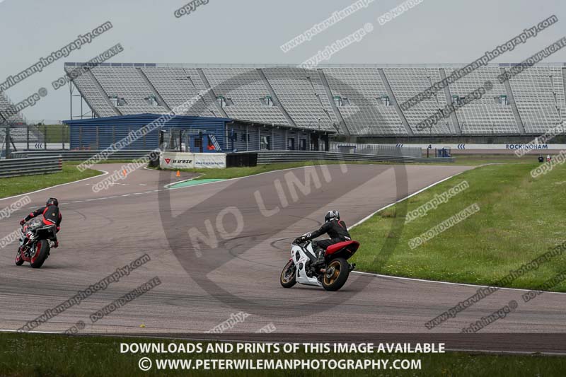 Rockingham no limits trackday;enduro digital images;event digital images;eventdigitalimages;no limits trackdays;peter wileman photography;racing digital images;rockingham raceway northamptonshire;rockingham trackday photographs;trackday digital images;trackday photos