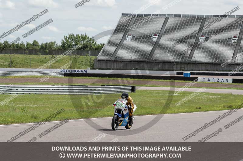 Rockingham no limits trackday;enduro digital images;event digital images;eventdigitalimages;no limits trackdays;peter wileman photography;racing digital images;rockingham raceway northamptonshire;rockingham trackday photographs;trackday digital images;trackday photos