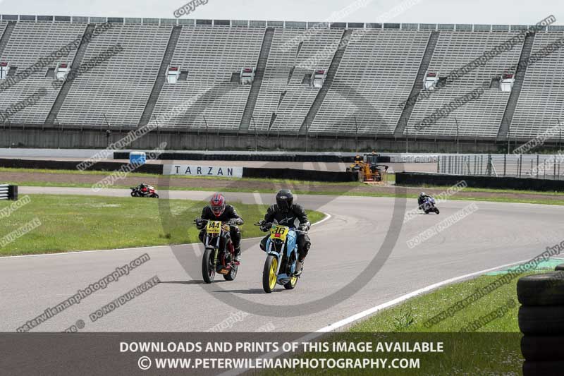 Rockingham no limits trackday;enduro digital images;event digital images;eventdigitalimages;no limits trackdays;peter wileman photography;racing digital images;rockingham raceway northamptonshire;rockingham trackday photographs;trackday digital images;trackday photos