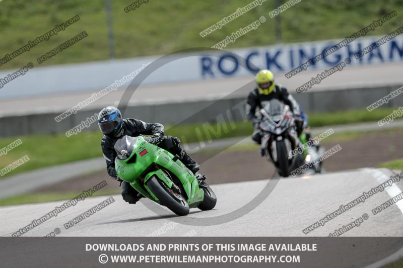 Rockingham no limits trackday;enduro digital images;event digital images;eventdigitalimages;no limits trackdays;peter wileman photography;racing digital images;rockingham raceway northamptonshire;rockingham trackday photographs;trackday digital images;trackday photos