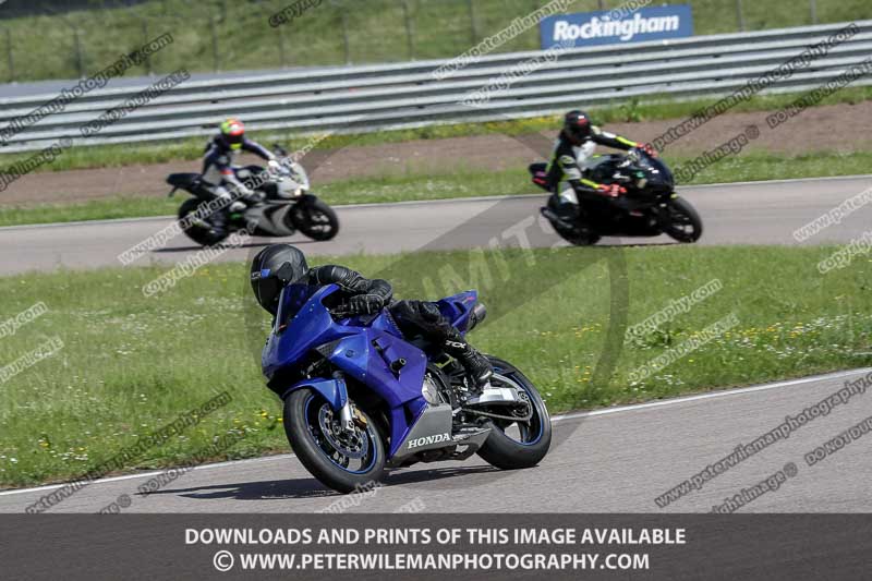 Rockingham no limits trackday;enduro digital images;event digital images;eventdigitalimages;no limits trackdays;peter wileman photography;racing digital images;rockingham raceway northamptonshire;rockingham trackday photographs;trackday digital images;trackday photos