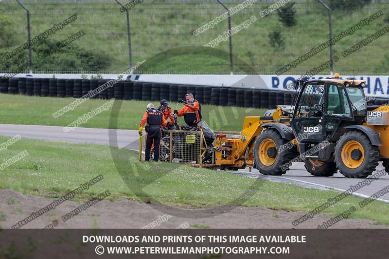 Rockingham no limits trackday;enduro digital images;event digital images;eventdigitalimages;no limits trackdays;peter wileman photography;racing digital images;rockingham raceway northamptonshire;rockingham trackday photographs;trackday digital images;trackday photos