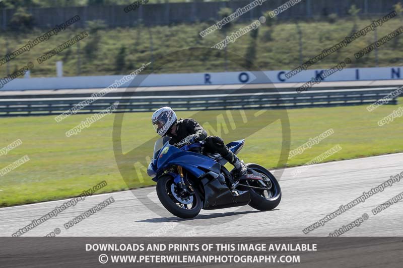 Rockingham no limits trackday;enduro digital images;event digital images;eventdigitalimages;no limits trackdays;peter wileman photography;racing digital images;rockingham raceway northamptonshire;rockingham trackday photographs;trackday digital images;trackday photos