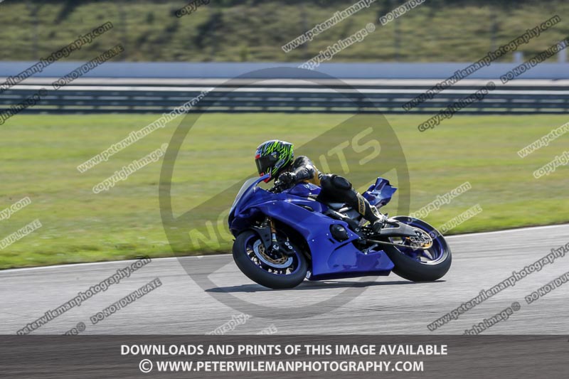 Rockingham no limits trackday;enduro digital images;event digital images;eventdigitalimages;no limits trackdays;peter wileman photography;racing digital images;rockingham raceway northamptonshire;rockingham trackday photographs;trackday digital images;trackday photos