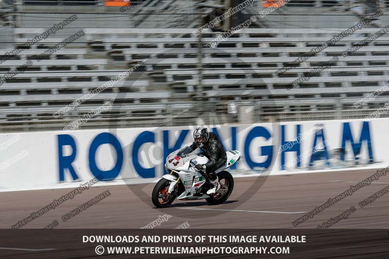 Rockingham no limits trackday;enduro digital images;event digital images;eventdigitalimages;no limits trackdays;peter wileman photography;racing digital images;rockingham raceway northamptonshire;rockingham trackday photographs;trackday digital images;trackday photos