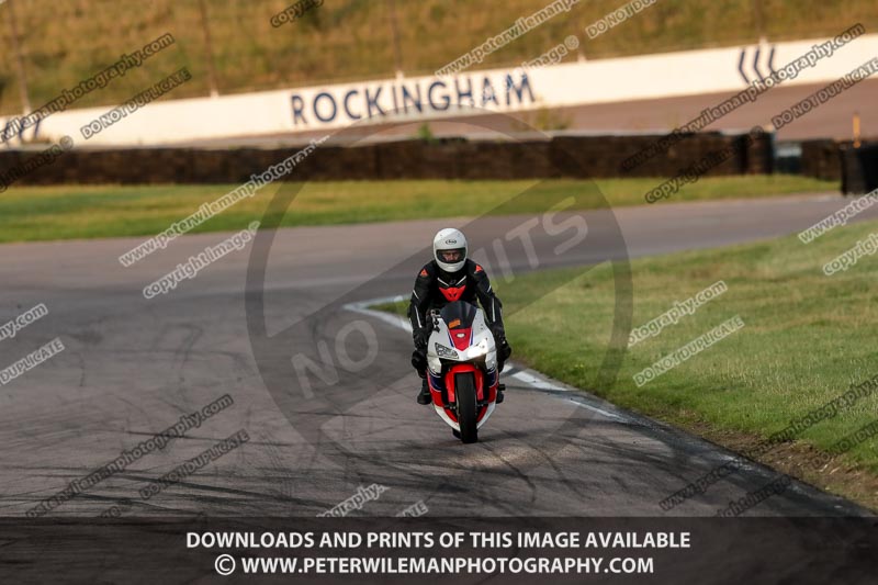 Rockingham no limits trackday;enduro digital images;event digital images;eventdigitalimages;no limits trackdays;peter wileman photography;racing digital images;rockingham raceway northamptonshire;rockingham trackday photographs;trackday digital images;trackday photos