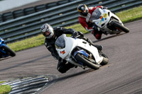 Eve Adv/Mid Group White Bikes