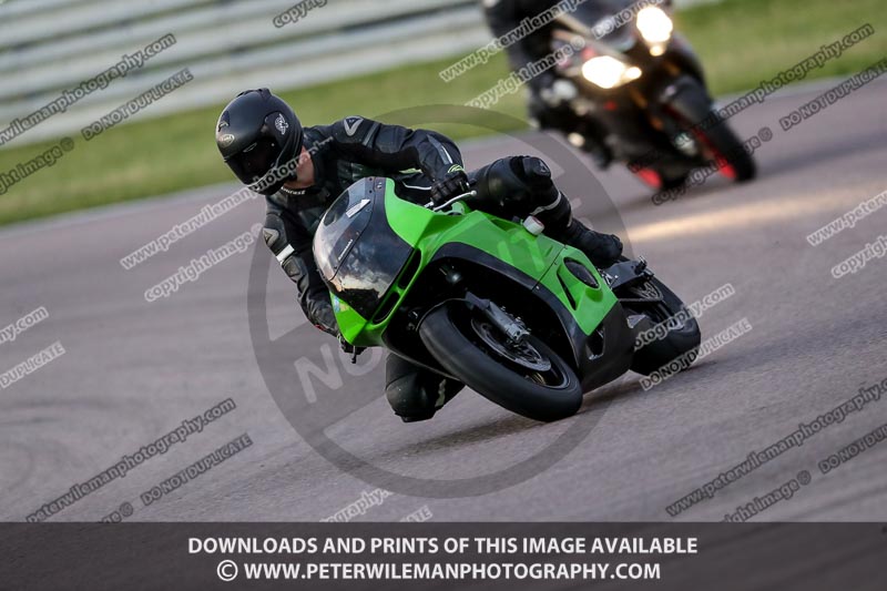 Rockingham no limits trackday;enduro digital images;event digital images;eventdigitalimages;no limits trackdays;peter wileman photography;racing digital images;rockingham raceway northamptonshire;rockingham trackday photographs;trackday digital images;trackday photos