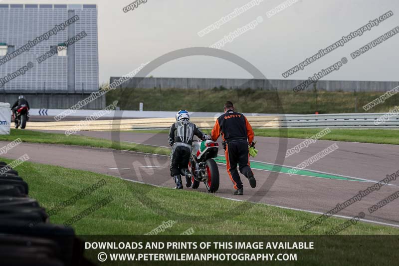 Rockingham no limits trackday;enduro digital images;event digital images;eventdigitalimages;no limits trackdays;peter wileman photography;racing digital images;rockingham raceway northamptonshire;rockingham trackday photographs;trackday digital images;trackday photos