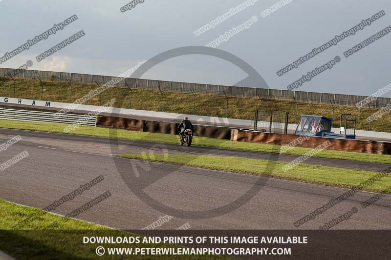 Rockingham no limits trackday;enduro digital images;event digital images;eventdigitalimages;no limits trackdays;peter wileman photography;racing digital images;rockingham raceway northamptonshire;rockingham trackday photographs;trackday digital images;trackday photos