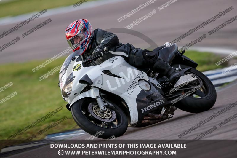 Rockingham no limits trackday;enduro digital images;event digital images;eventdigitalimages;no limits trackdays;peter wileman photography;racing digital images;rockingham raceway northamptonshire;rockingham trackday photographs;trackday digital images;trackday photos