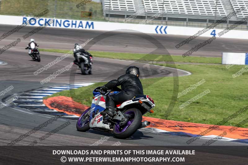 Rockingham no limits trackday;enduro digital images;event digital images;eventdigitalimages;no limits trackdays;peter wileman photography;racing digital images;rockingham raceway northamptonshire;rockingham trackday photographs;trackday digital images;trackday photos