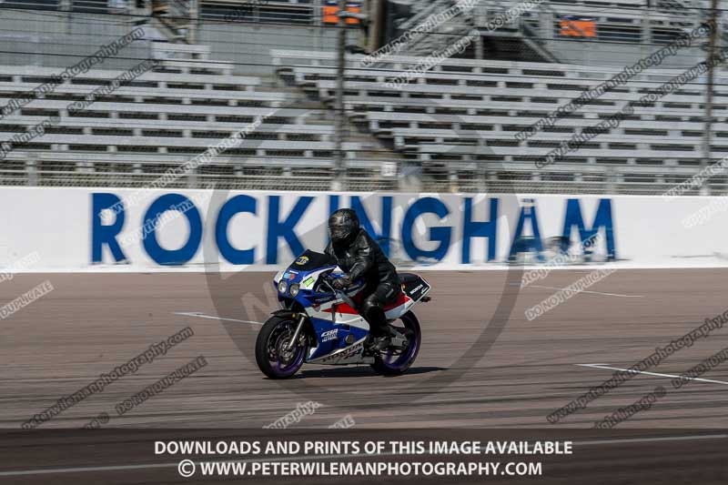 Rockingham no limits trackday;enduro digital images;event digital images;eventdigitalimages;no limits trackdays;peter wileman photography;racing digital images;rockingham raceway northamptonshire;rockingham trackday photographs;trackday digital images;trackday photos