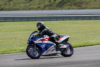 Rockingham-no-limits-trackday;enduro-digital-images;event-digital-images;eventdigitalimages;no-limits-trackdays;peter-wileman-photography;racing-digital-images;rockingham-raceway-northamptonshire;rockingham-trackday-photographs;trackday-digital-images;trackday-photos