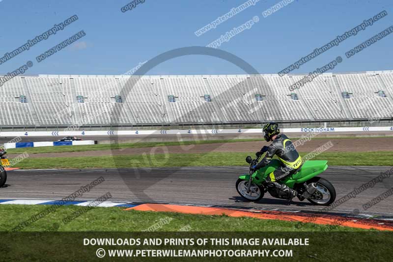 Rockingham no limits trackday;enduro digital images;event digital images;eventdigitalimages;no limits trackdays;peter wileman photography;racing digital images;rockingham raceway northamptonshire;rockingham trackday photographs;trackday digital images;trackday photos