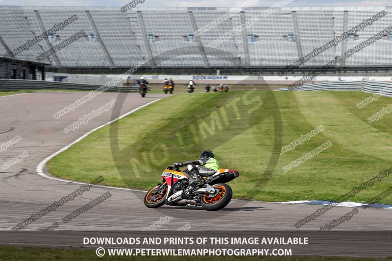 Rockingham no limits trackday;enduro digital images;event digital images;eventdigitalimages;no limits trackdays;peter wileman photography;racing digital images;rockingham raceway northamptonshire;rockingham trackday photographs;trackday digital images;trackday photos
