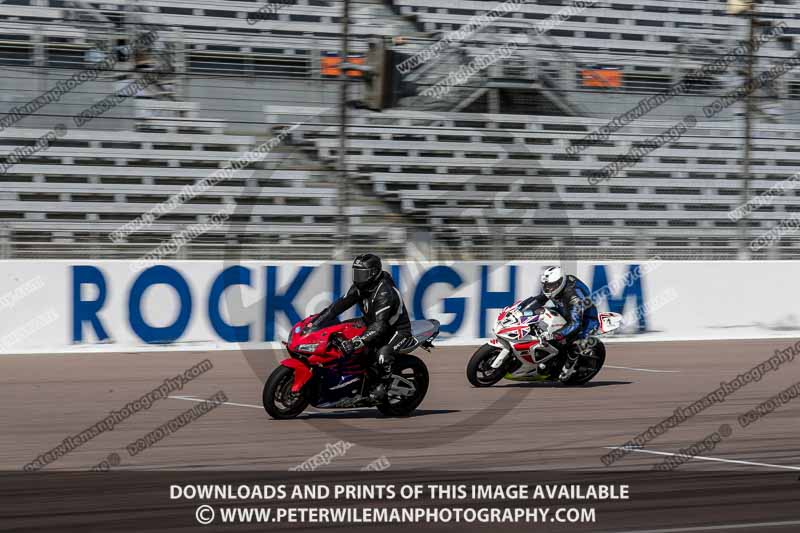 Rockingham no limits trackday;enduro digital images;event digital images;eventdigitalimages;no limits trackdays;peter wileman photography;racing digital images;rockingham raceway northamptonshire;rockingham trackday photographs;trackday digital images;trackday photos