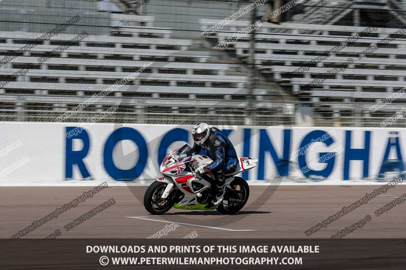 Rockingham no limits trackday;enduro digital images;event digital images;eventdigitalimages;no limits trackdays;peter wileman photography;racing digital images;rockingham raceway northamptonshire;rockingham trackday photographs;trackday digital images;trackday photos