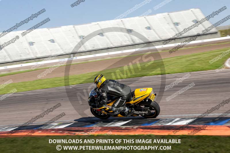 Rockingham no limits trackday;enduro digital images;event digital images;eventdigitalimages;no limits trackdays;peter wileman photography;racing digital images;rockingham raceway northamptonshire;rockingham trackday photographs;trackday digital images;trackday photos