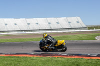 Rockingham-no-limits-trackday;enduro-digital-images;event-digital-images;eventdigitalimages;no-limits-trackdays;peter-wileman-photography;racing-digital-images;rockingham-raceway-northamptonshire;rockingham-trackday-photographs;trackday-digital-images;trackday-photos