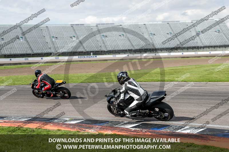 Rockingham no limits trackday;enduro digital images;event digital images;eventdigitalimages;no limits trackdays;peter wileman photography;racing digital images;rockingham raceway northamptonshire;rockingham trackday photographs;trackday digital images;trackday photos