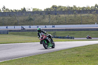 Rockingham-no-limits-trackday;enduro-digital-images;event-digital-images;eventdigitalimages;no-limits-trackdays;peter-wileman-photography;racing-digital-images;rockingham-raceway-northamptonshire;rockingham-trackday-photographs;trackday-digital-images;trackday-photos