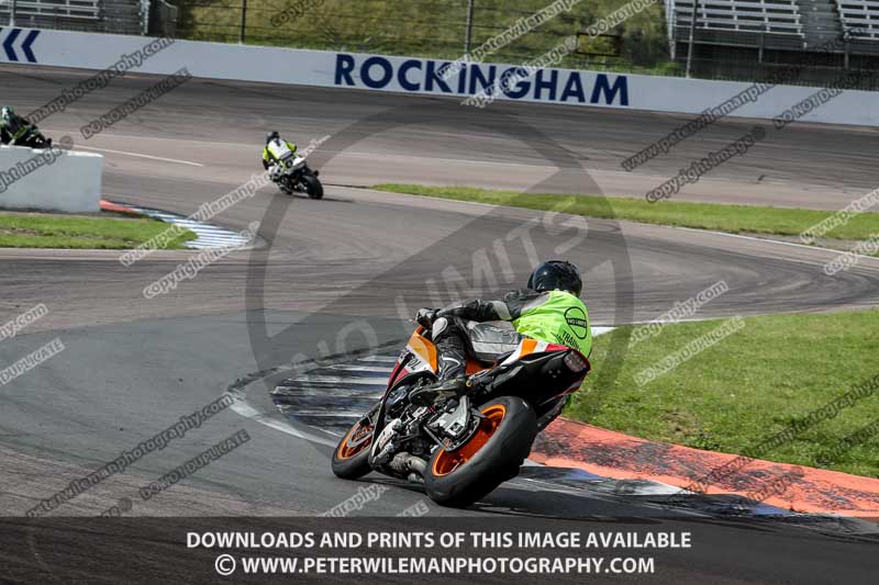 Rockingham no limits trackday;enduro digital images;event digital images;eventdigitalimages;no limits trackdays;peter wileman photography;racing digital images;rockingham raceway northamptonshire;rockingham trackday photographs;trackday digital images;trackday photos