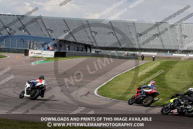 Rockingham no limits trackday;enduro digital images;event digital images;eventdigitalimages;no limits trackdays;peter wileman photography;racing digital images;rockingham raceway northamptonshire;rockingham trackday photographs;trackday digital images;trackday photos