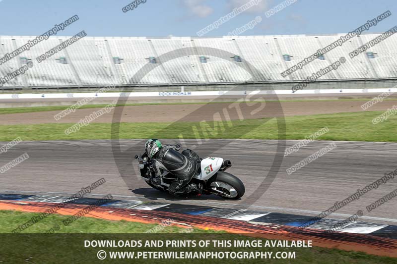 Rockingham no limits trackday;enduro digital images;event digital images;eventdigitalimages;no limits trackdays;peter wileman photography;racing digital images;rockingham raceway northamptonshire;rockingham trackday photographs;trackday digital images;trackday photos