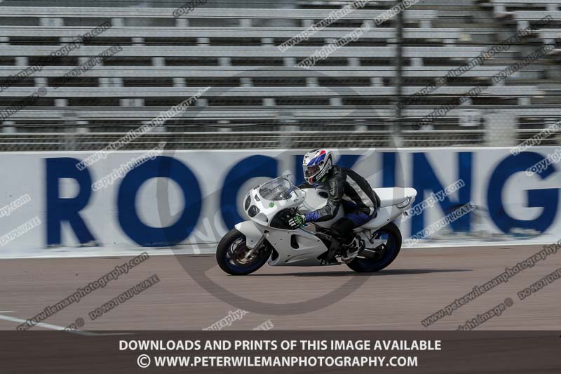Rockingham no limits trackday;enduro digital images;event digital images;eventdigitalimages;no limits trackdays;peter wileman photography;racing digital images;rockingham raceway northamptonshire;rockingham trackday photographs;trackday digital images;trackday photos