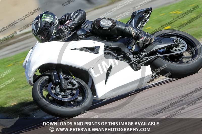 enduro digital images;event digital images;eventdigitalimages;lydden hill;lydden hill trackday photographs;lydden no limits trackday;lydden photographs;no limits trackdays;peter wileman photography;racing digital images;trackday digital images;trackday photos