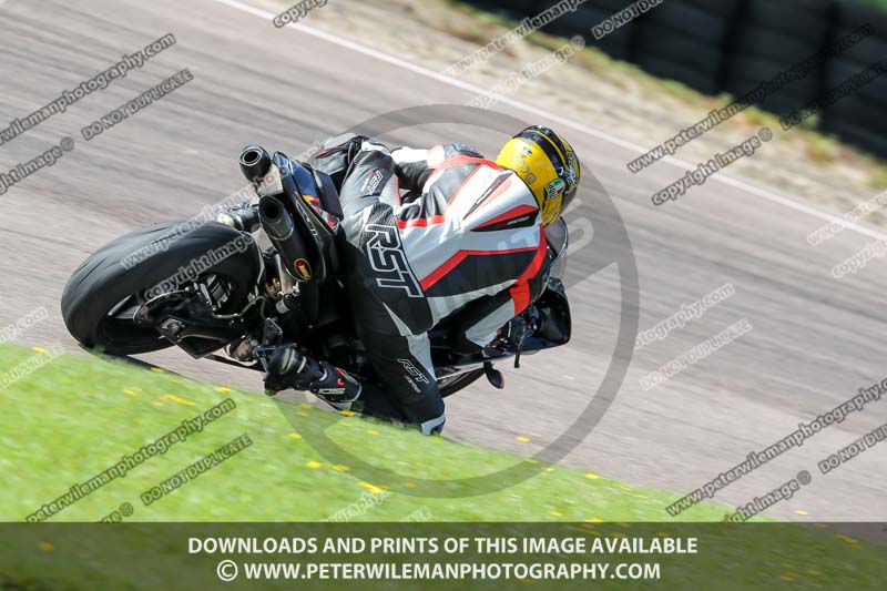 enduro digital images;event digital images;eventdigitalimages;lydden hill;lydden hill trackday photographs;lydden no limits trackday;lydden photographs;no limits trackdays;peter wileman photography;racing digital images;trackday digital images;trackday photos