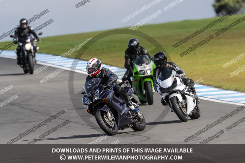 donington no limits trackday;donington park photographs;donington trackday photographs;no limits trackdays;peter wileman photography;trackday digital images;trackday photos