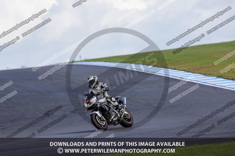 donington no limits trackday;donington park photographs;donington trackday photographs;no limits trackdays;peter wileman photography;trackday digital images;trackday photos