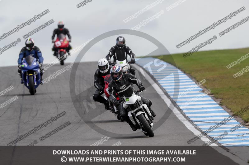 donington no limits trackday;donington park photographs;donington trackday photographs;no limits trackdays;peter wileman photography;trackday digital images;trackday photos