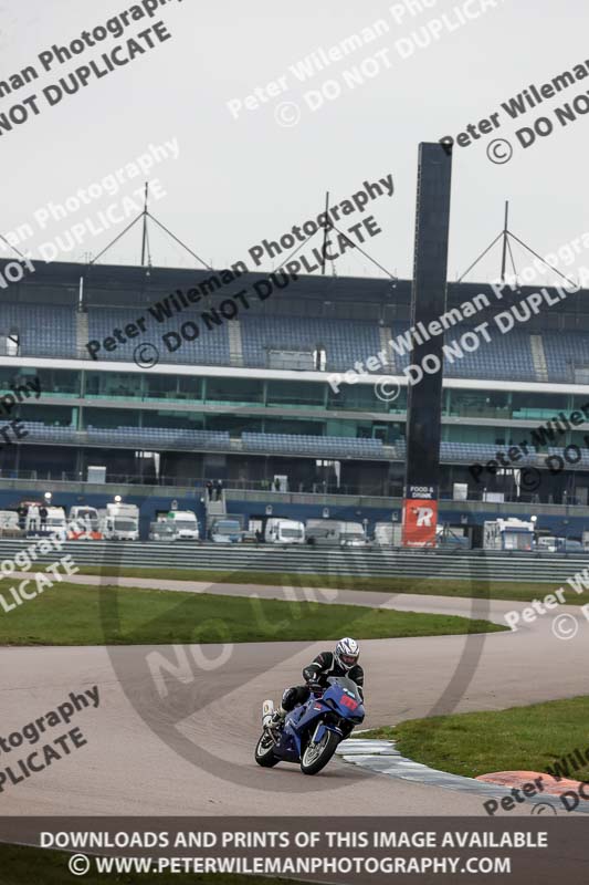 Rockingham no limits trackday;enduro digital images;event digital images;eventdigitalimages;no limits trackdays;peter wileman photography;racing digital images;rockingham raceway northamptonshire;rockingham trackday photographs;trackday digital images;trackday photos