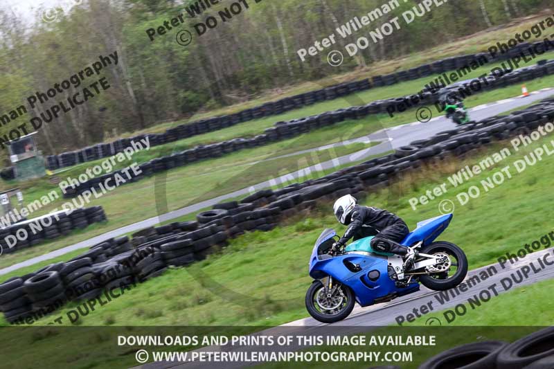 Three Sisters;Three Sisters photographs;Three Sisters trackday photographs;enduro digital images;event digital images;eventdigitalimages;lydden no limits trackday;no limits trackdays;peter wileman photography;racing digital images;trackday digital images;trackday photos