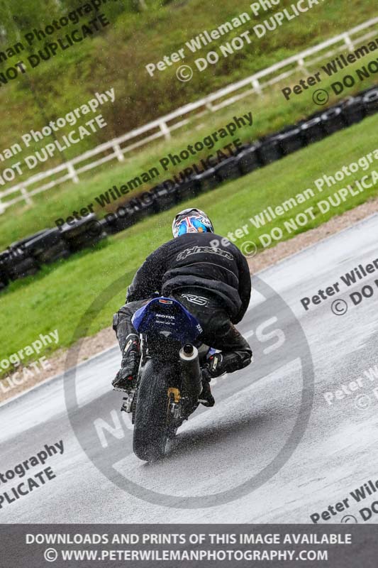 Three Sisters;Three Sisters photographs;Three Sisters trackday photographs;enduro digital images;event digital images;eventdigitalimages;lydden no limits trackday;no limits trackdays;peter wileman photography;racing digital images;trackday digital images;trackday photos