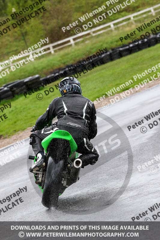 Three Sisters;Three Sisters photographs;Three Sisters trackday photographs;enduro digital images;event digital images;eventdigitalimages;lydden no limits trackday;no limits trackdays;peter wileman photography;racing digital images;trackday digital images;trackday photos