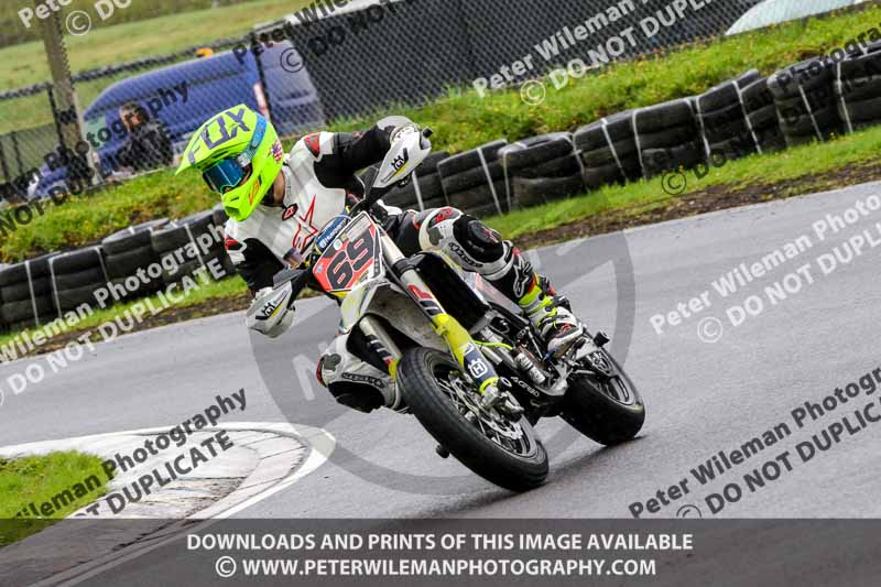 Three Sisters;Three Sisters photographs;Three Sisters trackday photographs;enduro digital images;event digital images;eventdigitalimages;lydden no limits trackday;no limits trackdays;peter wileman photography;racing digital images;trackday digital images;trackday photos